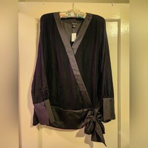 Perfect for Holidays! Ann Taylor gorgeous & elegant velveteen & satin top
